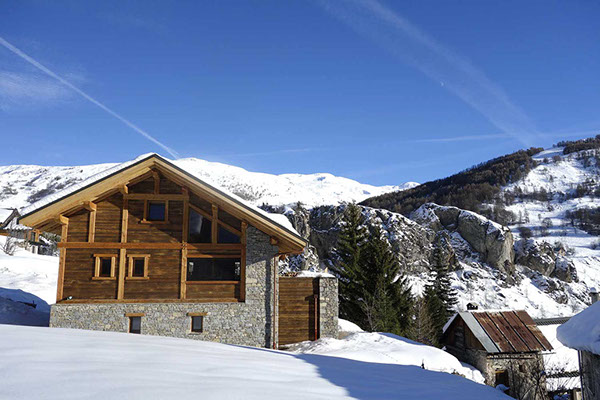 Vue éxterieur du Chalet l'Or des Cimes à Valloire